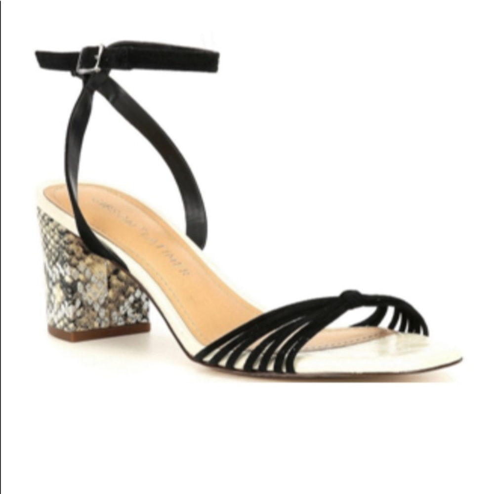 NWOT Gibson Latimer Black & White Sandals